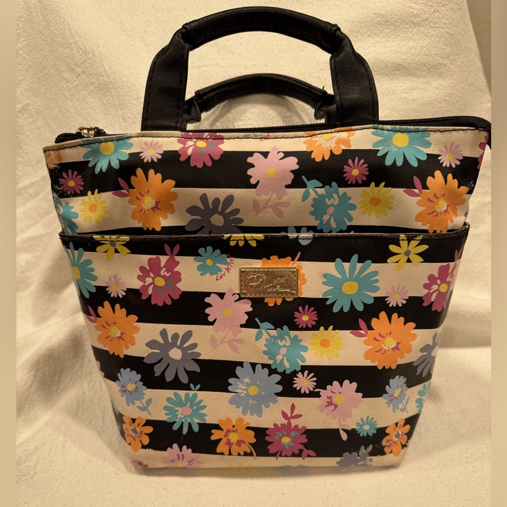 Betsy Johnson Lunch Bag/Black & White Stripes/Daisy/3” Handles/Insulated/Pocket